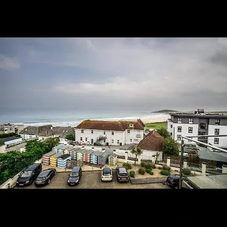 South Fistral Seaview 2-bed Apartment