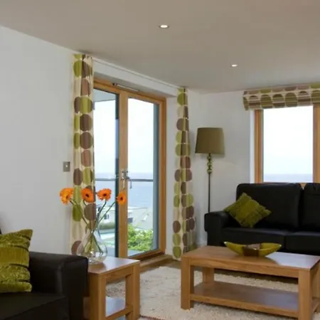 South Fistral Seaview 2-bed Newquay (Cornwall)